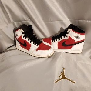 JORDAN RETRO 1'S BG "CARMINES" SIZE 6.5 Y